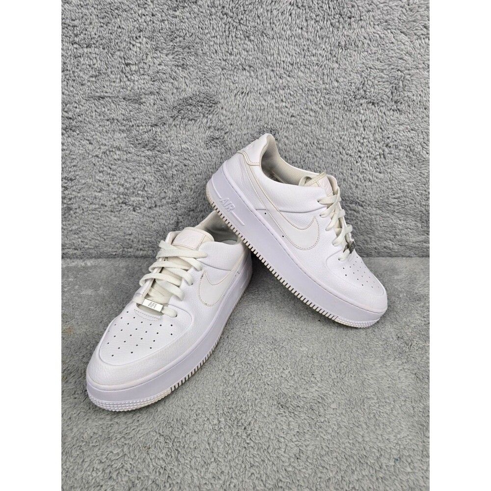 Nike Air Force 1 Sage Low Triple White Sneakers AR5339 100 Womens Size 11